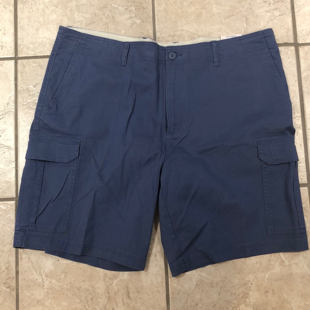 NWT George Slate Blue Cargo Shorts. Sz. 42